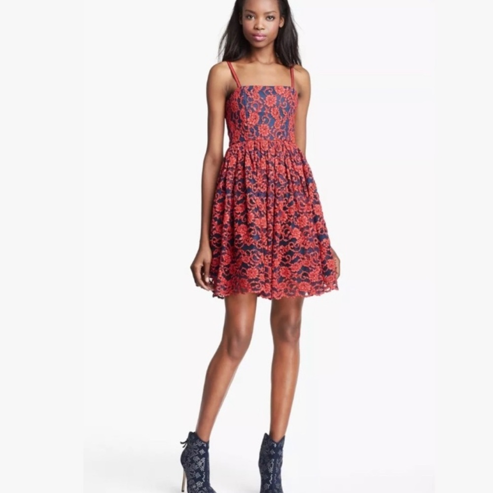 Alice + Olivia Sia poof lace dress size 8